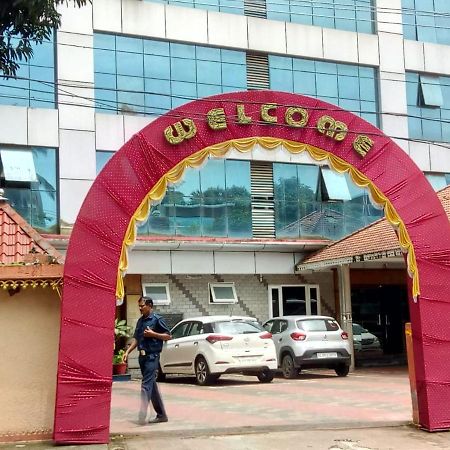 Hotel Sree Gokulam Sabari Chavakkad Zewnętrze zdjęcie