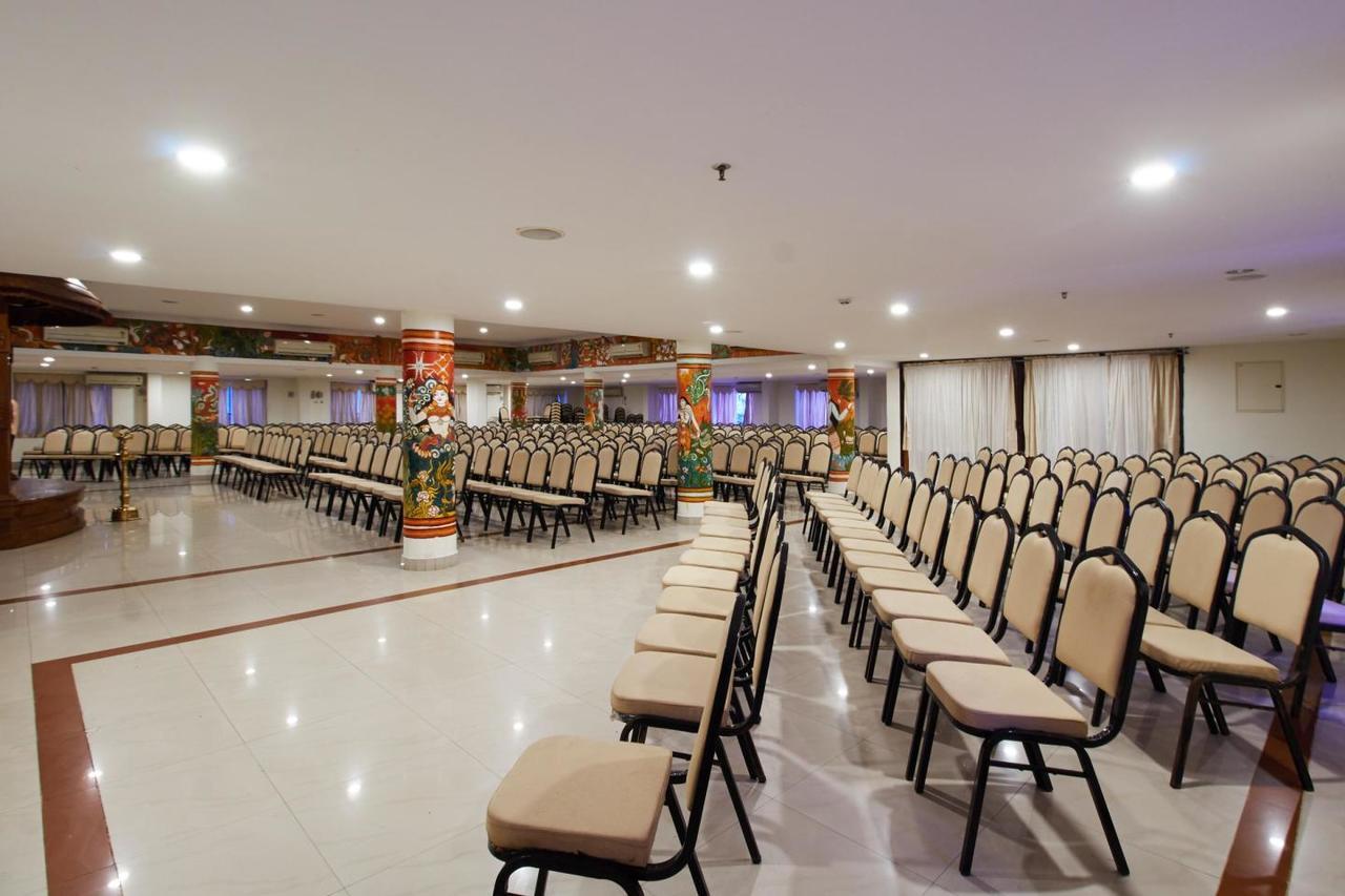Hotel Sree Gokulam Sabari Chavakkad Zewnętrze zdjęcie